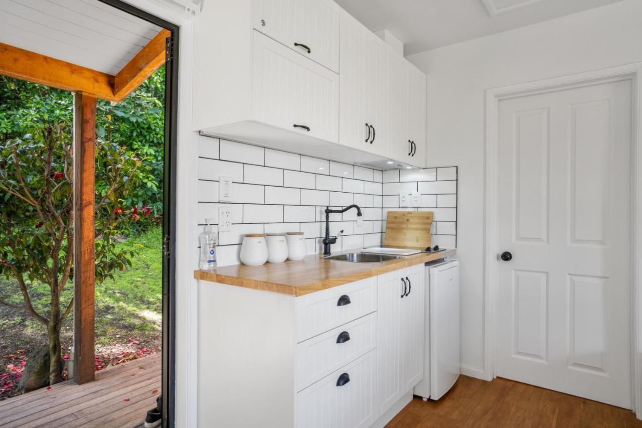 Woodside - Akaroa Holiday Cottage Экстерьер фото