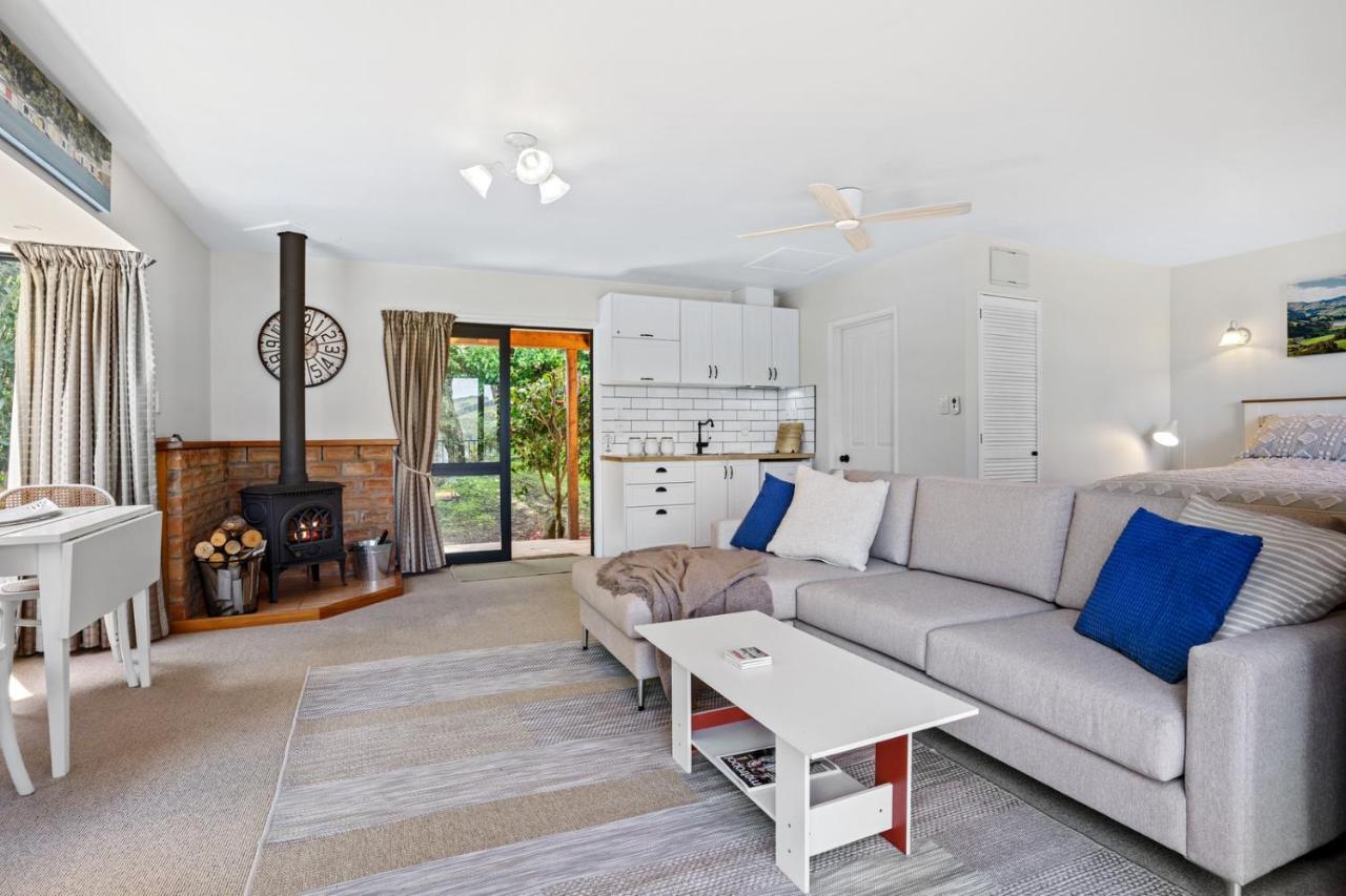 Woodside - Akaroa Holiday Cottage Экстерьер фото