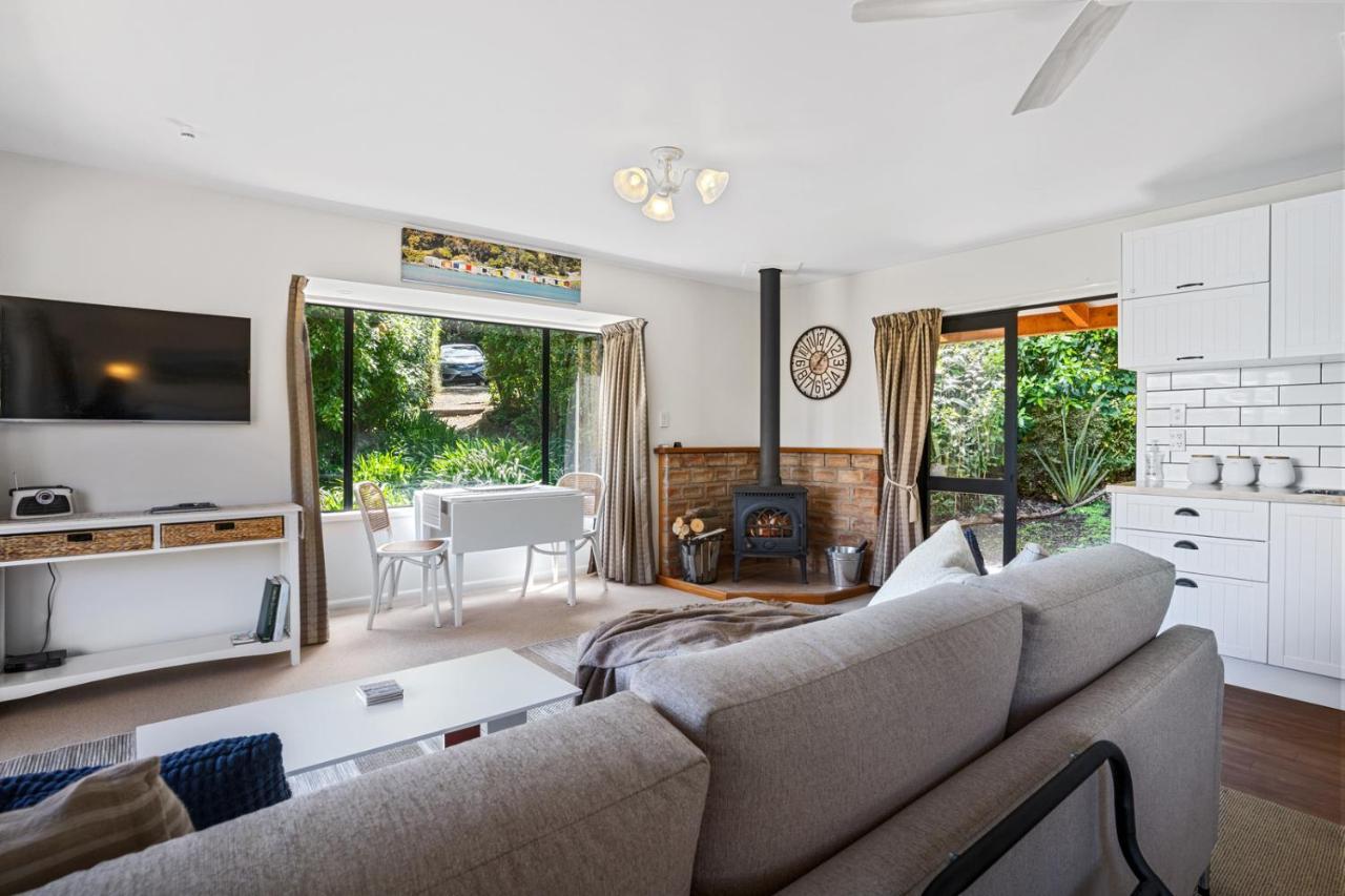 Woodside - Akaroa Holiday Cottage Экстерьер фото